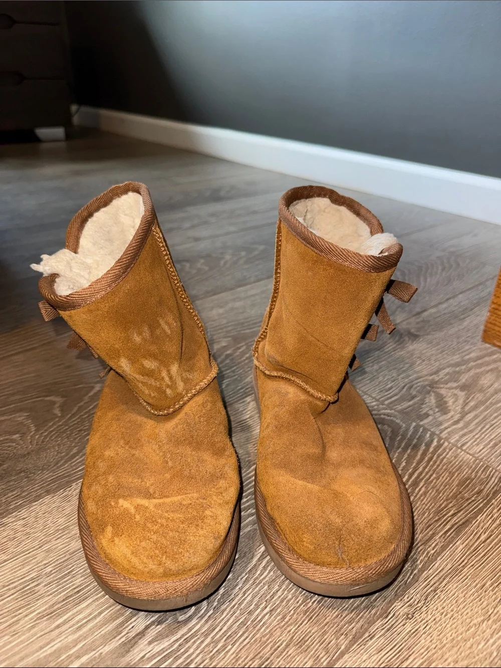 Ugg Chestnut Suede Bow-Back Shearling Boots